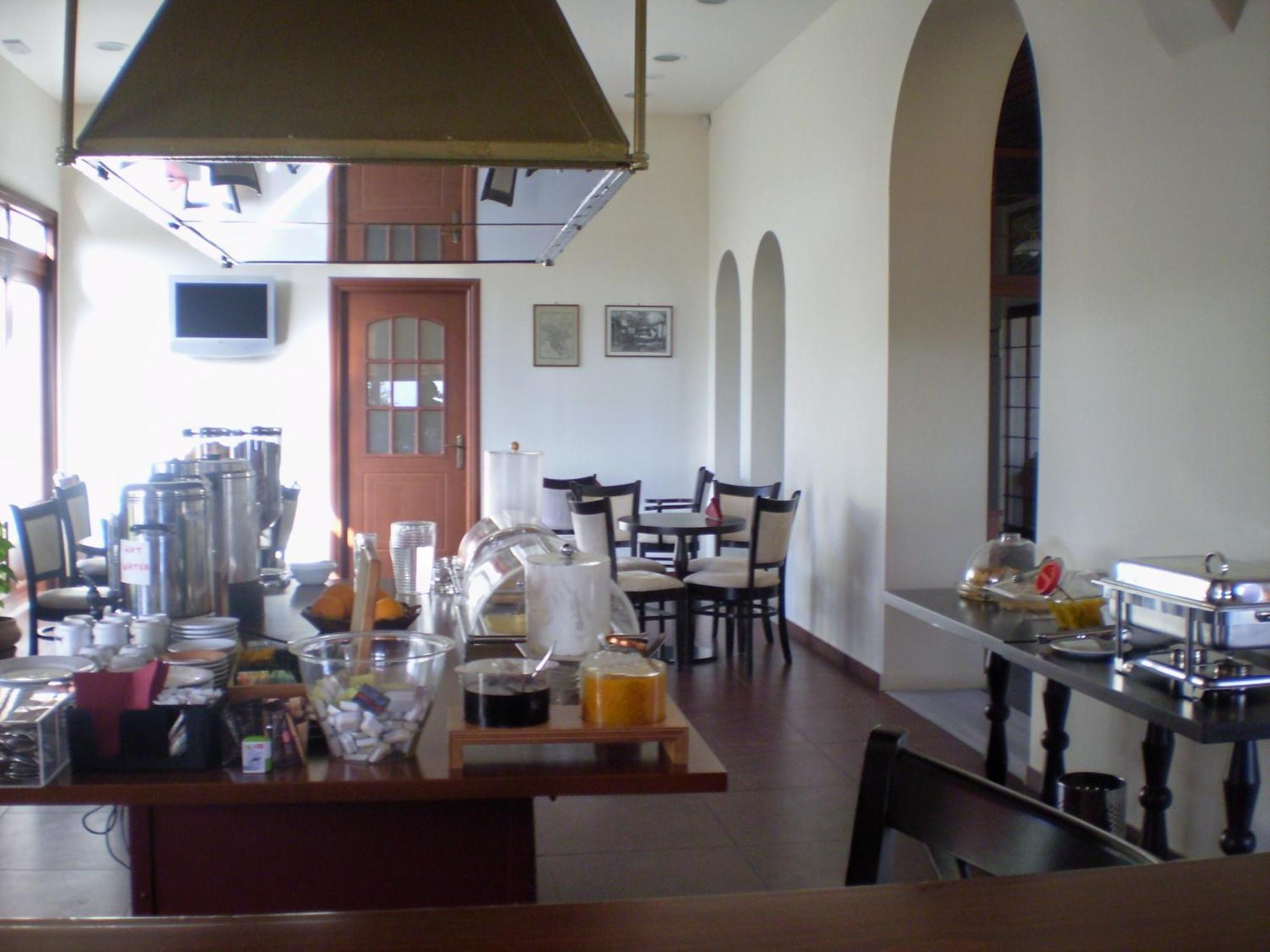 Byzantion Hotel Mystras Buitenkant foto