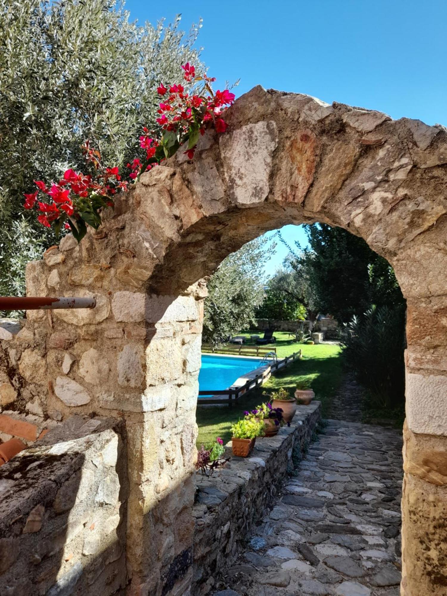 Byzantion Hotel Mystras Buitenkant foto